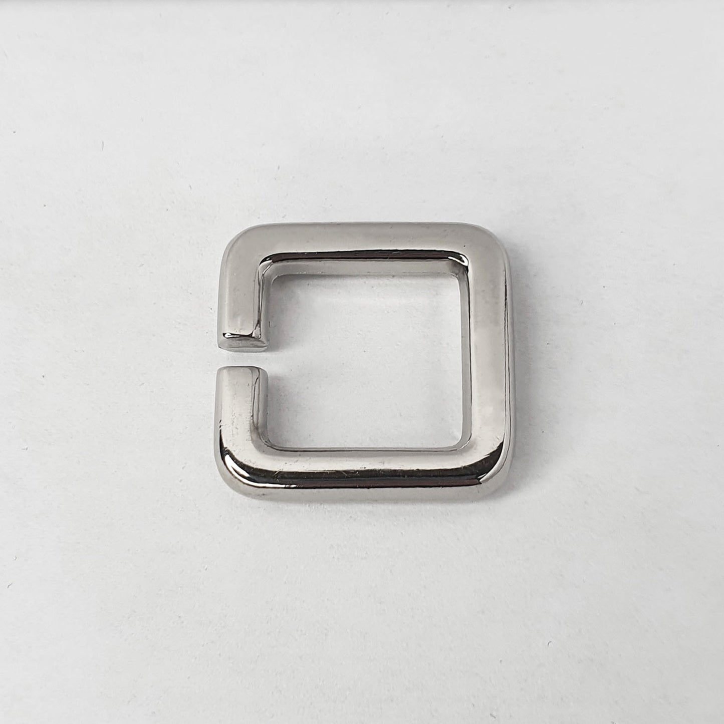 OPEN SQUARE HANDLE HOLDER (25 PCS)